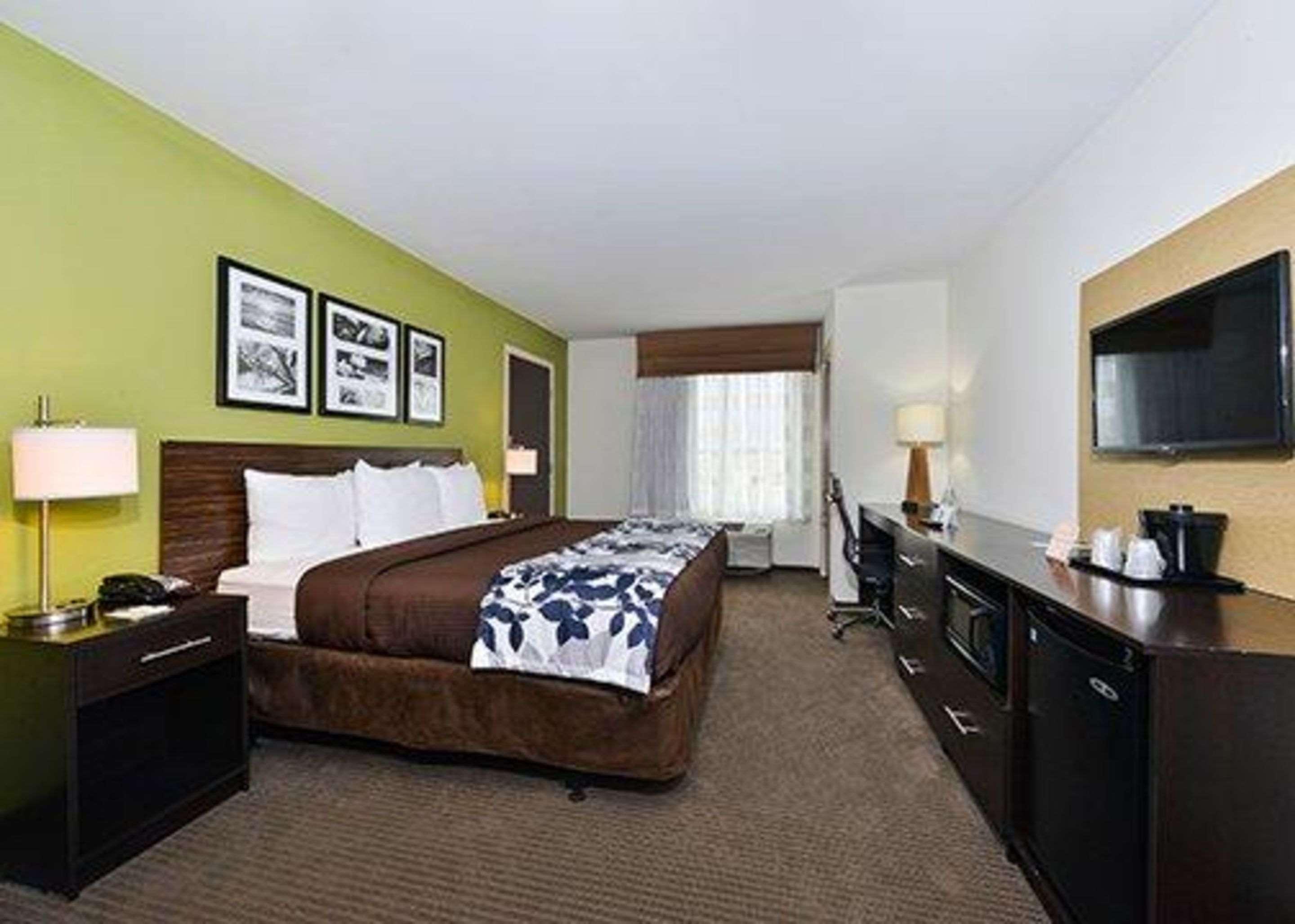 Sleep Inn & Suites Gulfport Bagian luar foto