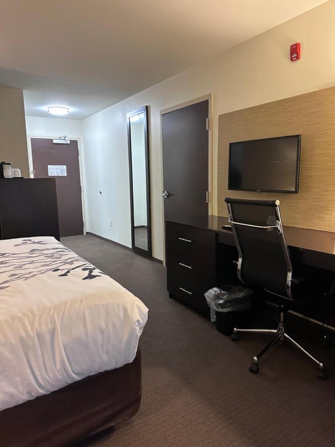 Sleep Inn & Suites Gulfport Bagian luar foto