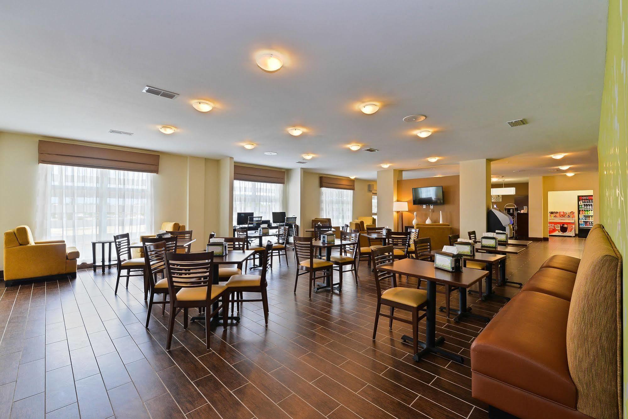 Sleep Inn & Suites Gulfport Bagian luar foto